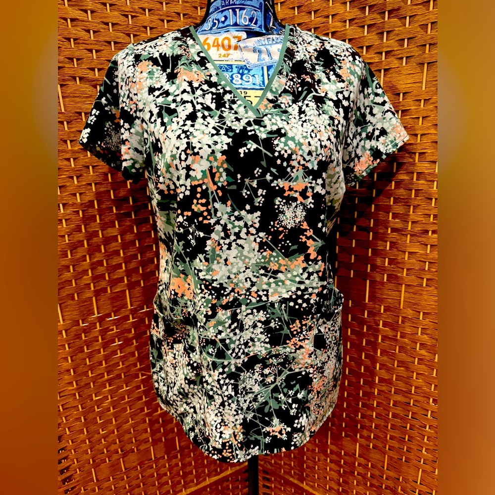 Healing Hands Scrub Top, Size S